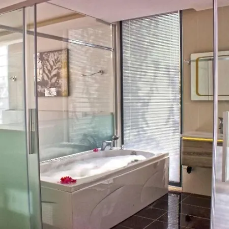 Sole Wt/ Private Pool& In Center Hébergement de vacances *